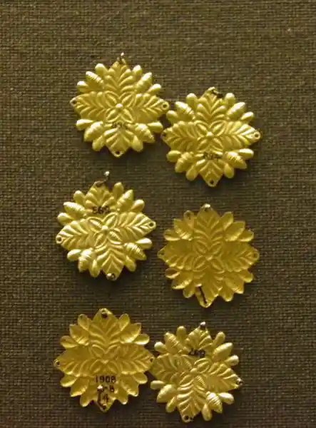 Gold sheet ornaments that look like flowers